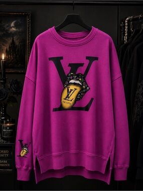 Graphic Crewneck Sweater in Magenta
